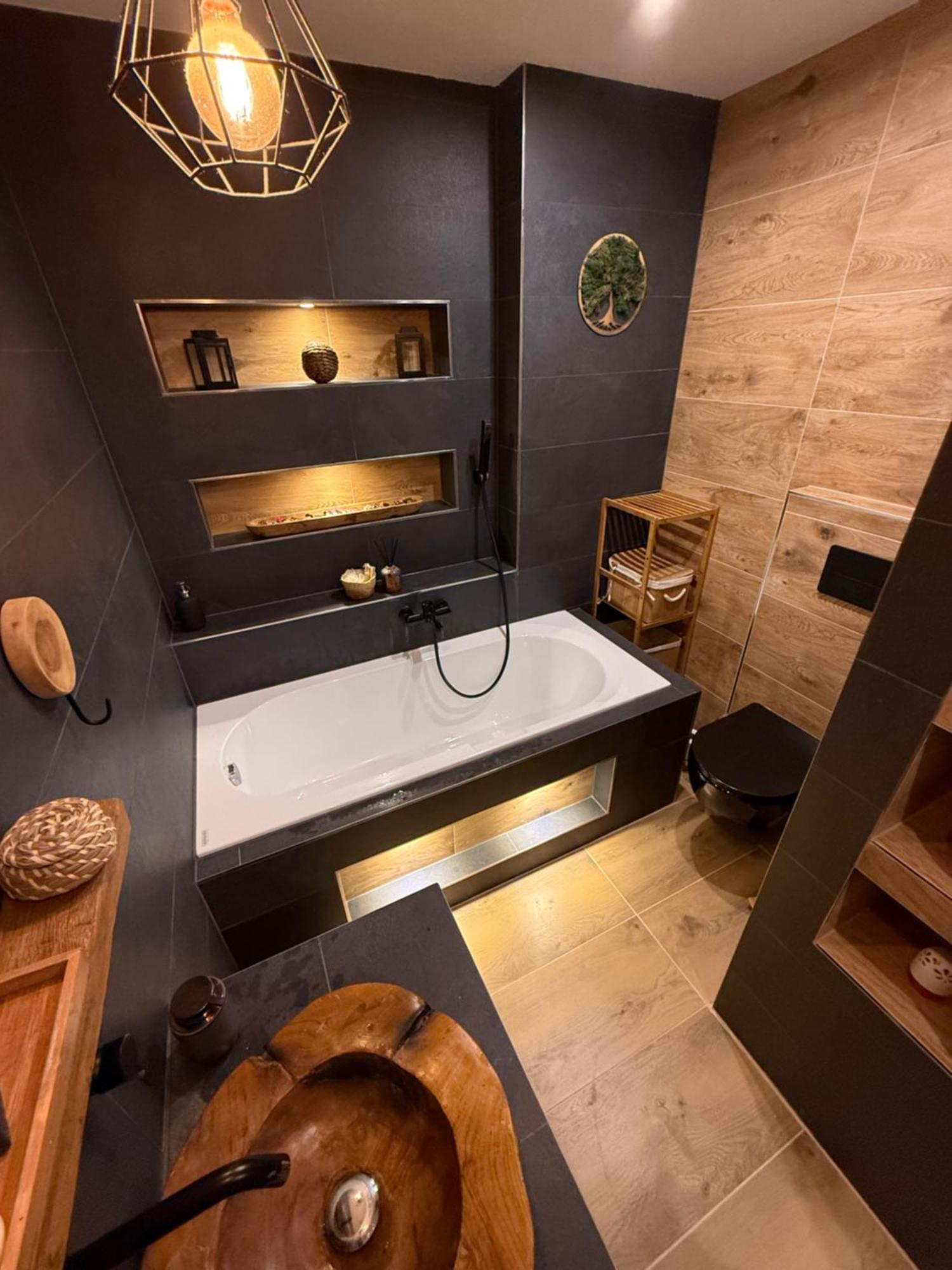 Apartmany Apollo Michalovce Exteriör bild