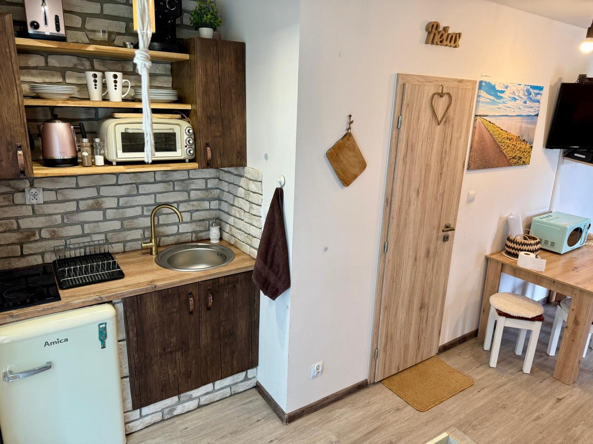 Apartmany Apollo Michalovce Exteriör bild