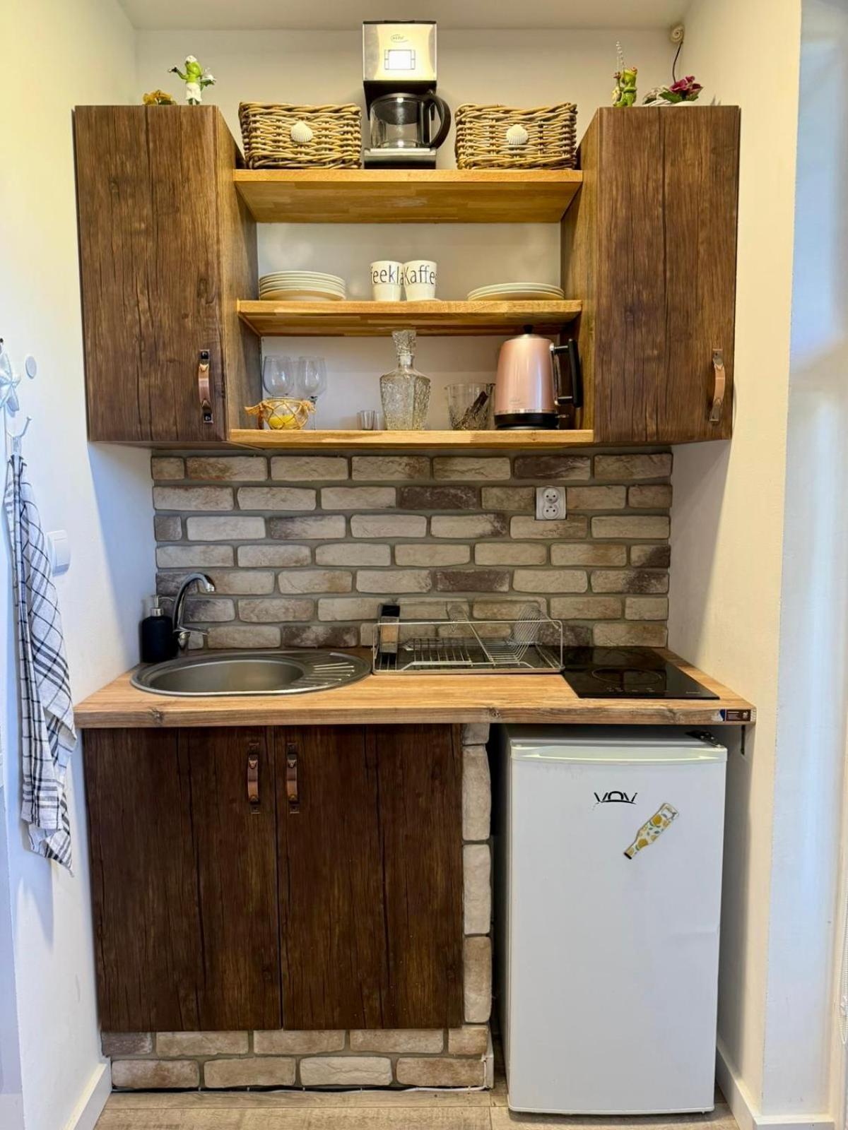 Apartmany Apollo Michalovce Exteriör bild